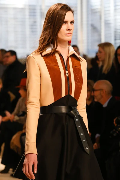Look 61